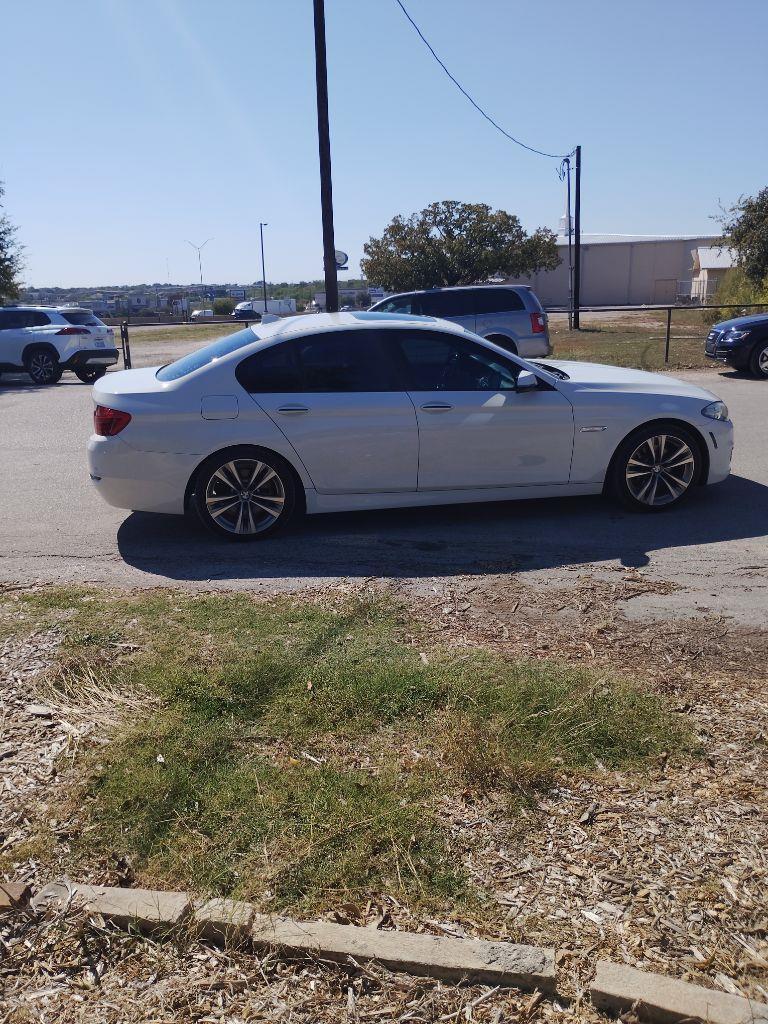 BMW 5-Series  2016