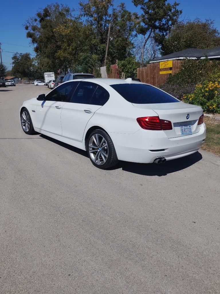 BMW 5-Series  2016