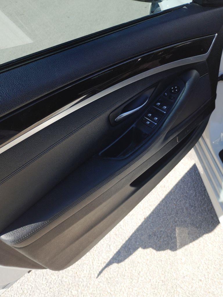 BMW 5-Series  2016