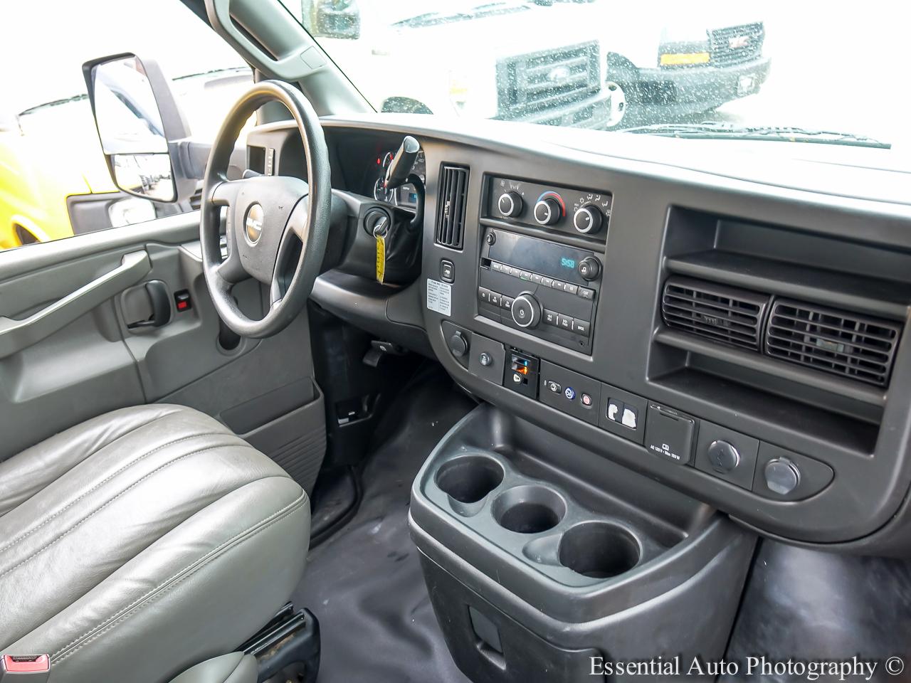 GMC Savana G3500 177 in. 2019