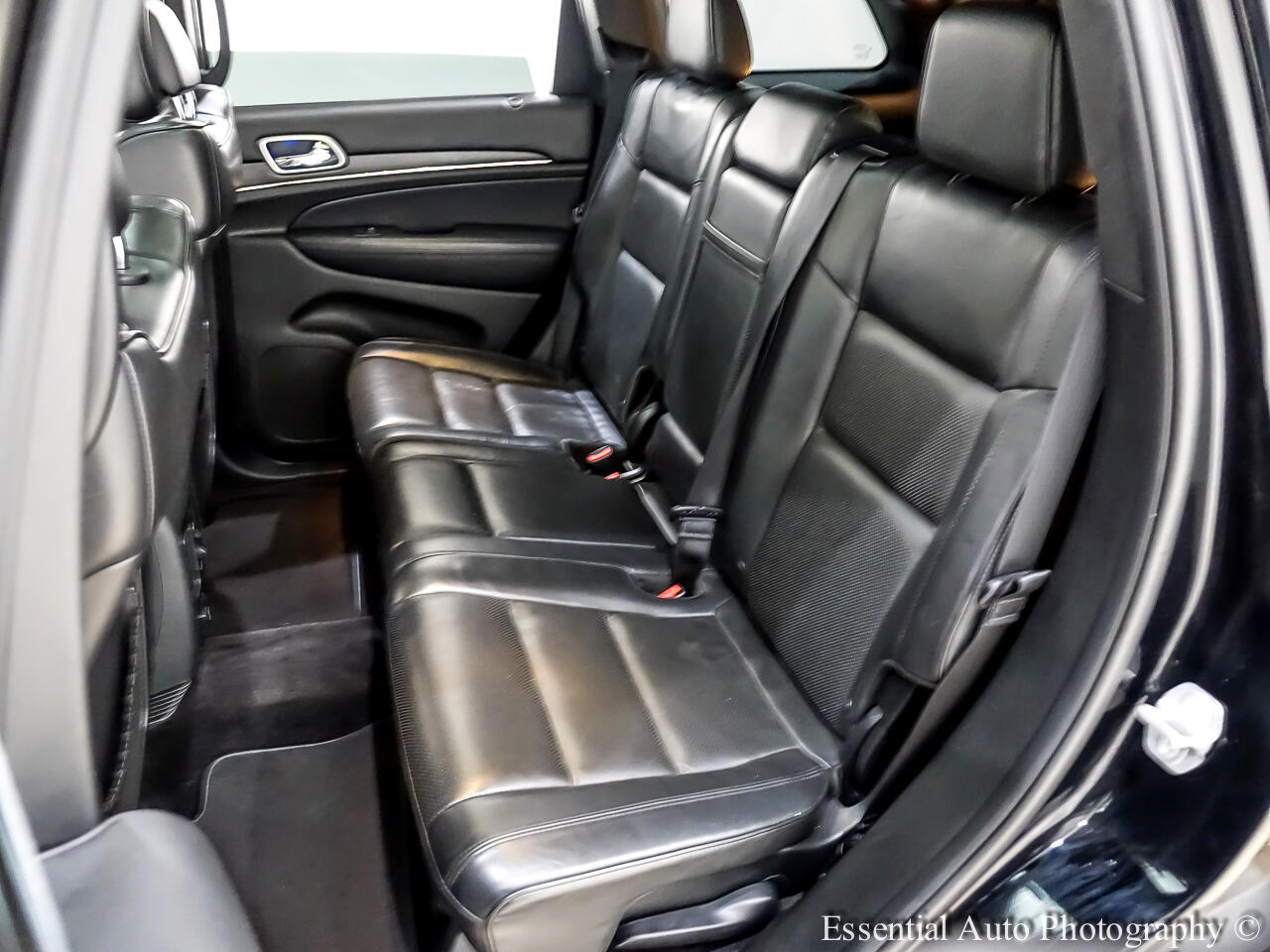 2018 Jeep Grand Cherokee Overland photo 13
