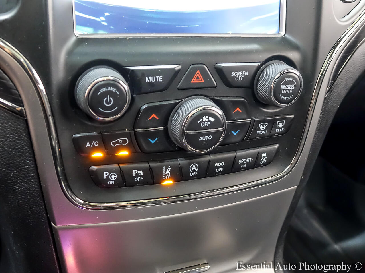 2018 Jeep Grand Cherokee Overland photo 21