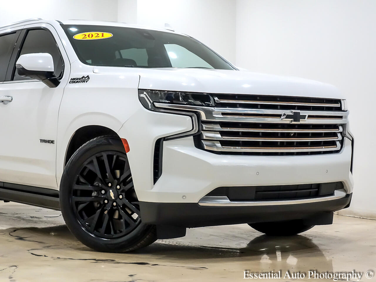 2021 Chevrolet Tahoe High Country photo 2