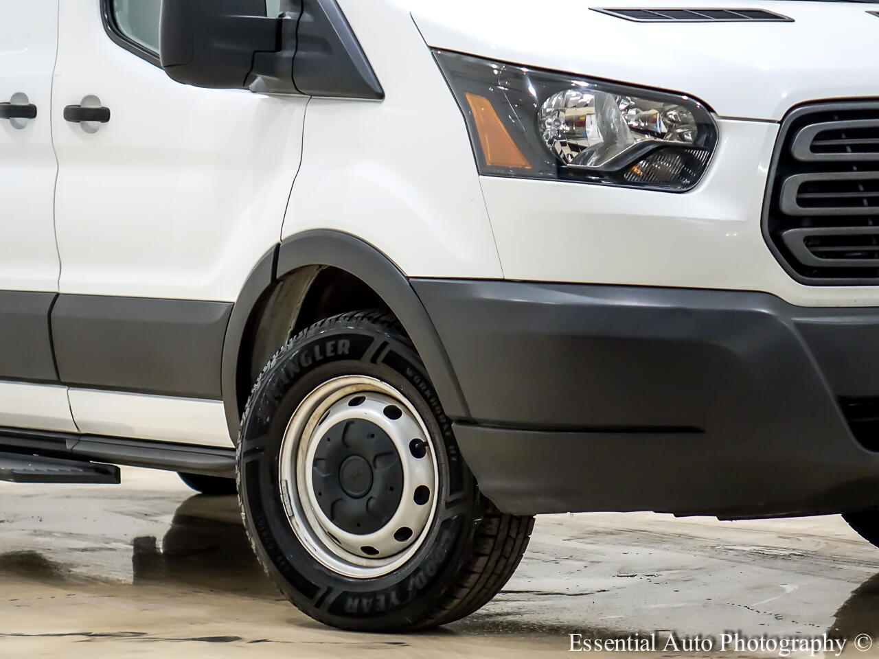 Ford Transit 250 Van Low Roof w/Sliding Pass. 148-in. WB 2019 Ford Transit 250 Van Low Roof w/Sliding Pass. 148-in. WB 2019