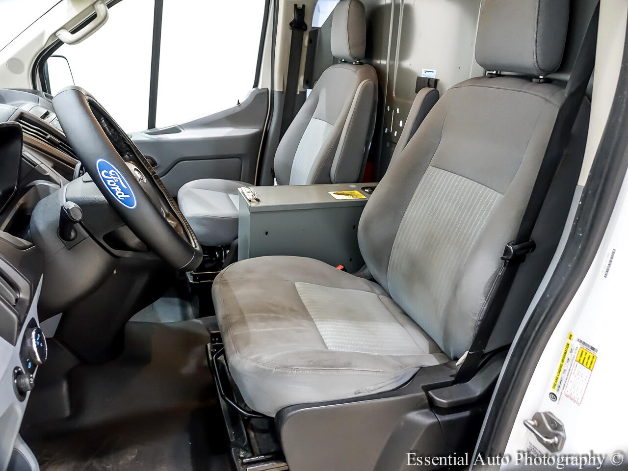 Ford Transit 250 Van Low Roof w/Sliding Pass. 148-in. WB 2019 Ford Transit 250 Van Low Roof w/Sliding Pass. 148-in. WB 2019
