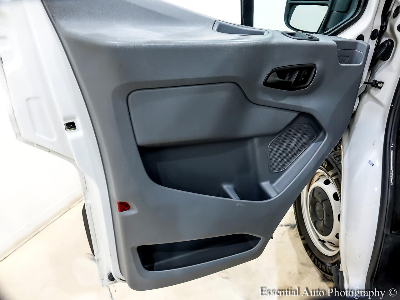 Ford Transit 250 Van Low Roof w/Sliding Pass. 148-in. WB 2019 Ford Transit 250 Van Low Roof w/Sliding Pass. 148-in. WB 2019