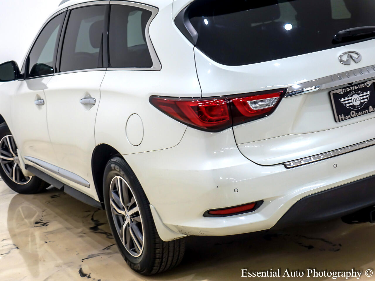 2017 Infiniti QX60 Base photo 6