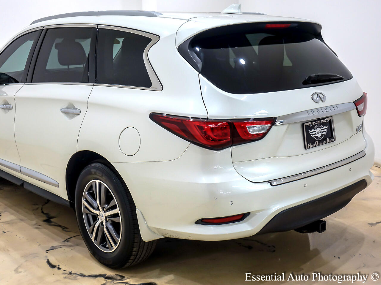 2017 Infiniti QX60 Base photo 7