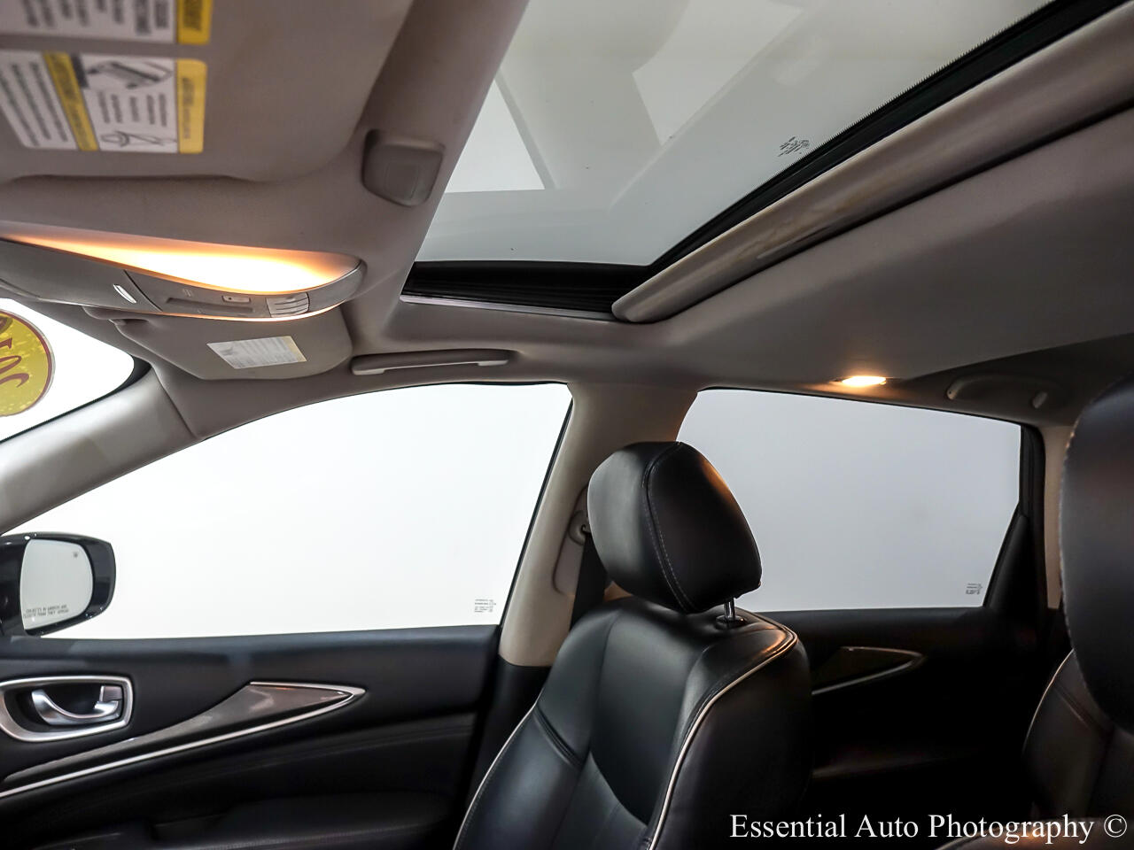 2017 Infiniti QX60 Base photo 9