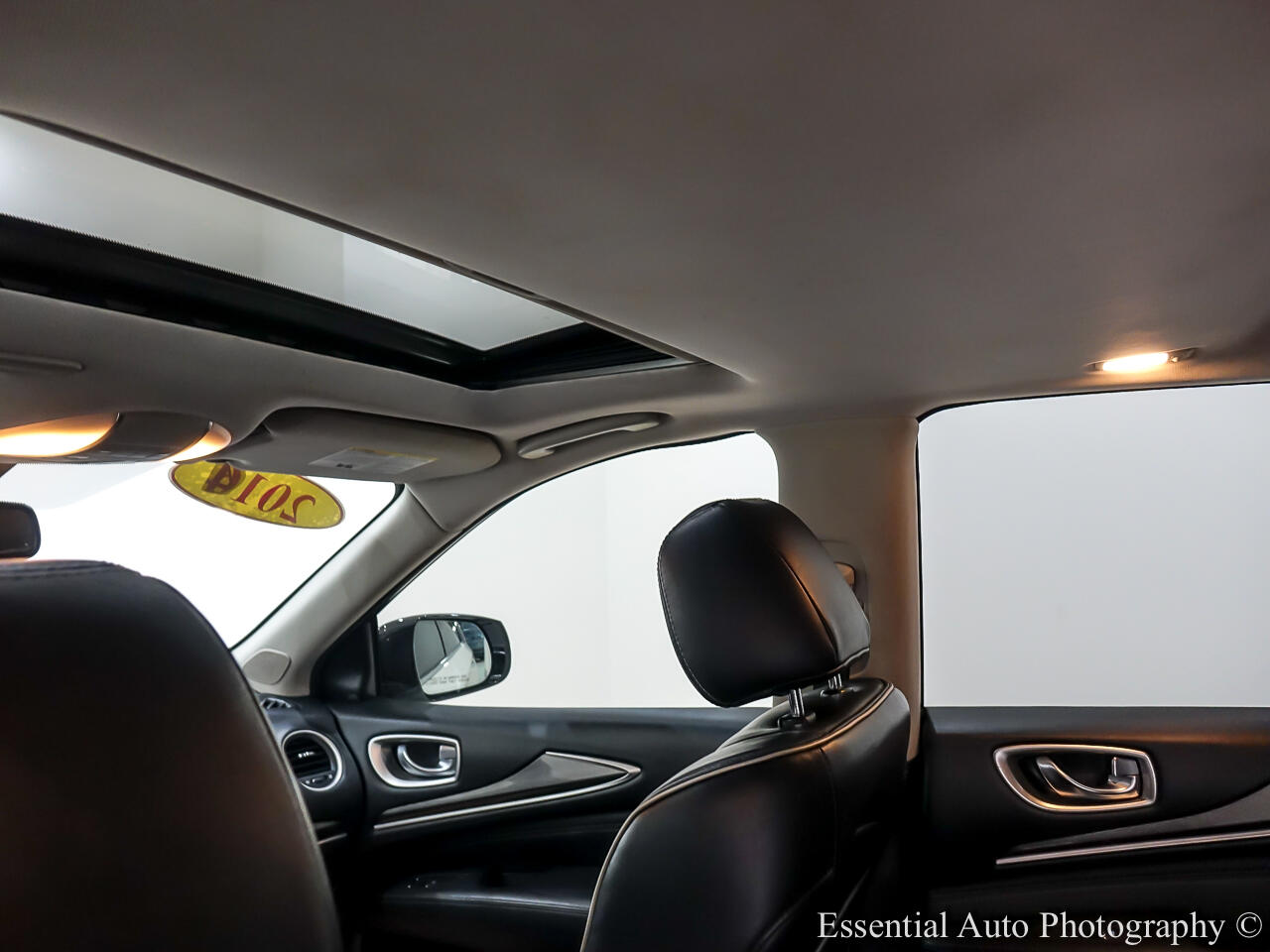 2017 Infiniti QX60 Base photo 10