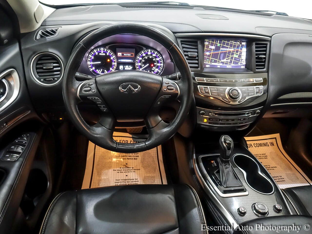 2017 Infiniti QX60 Base photo 13