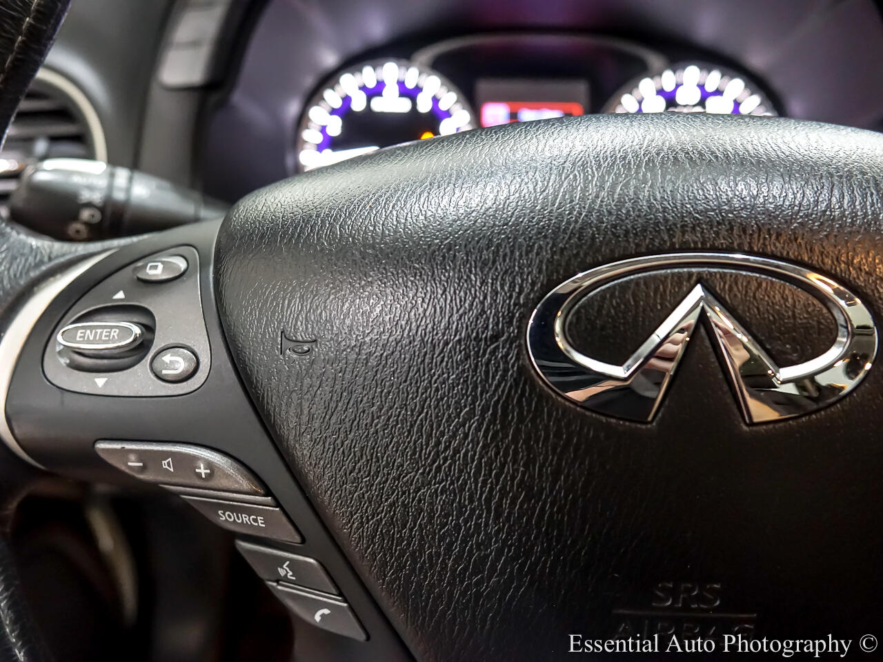 2017 Infiniti QX60 Base photo 14