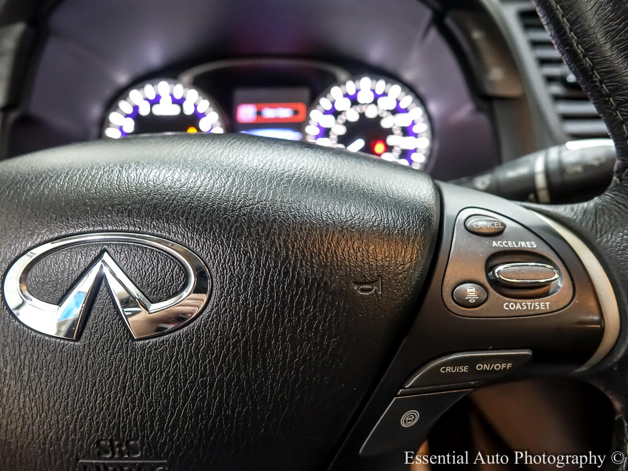 2017 Infiniti QX60 Base photo 15