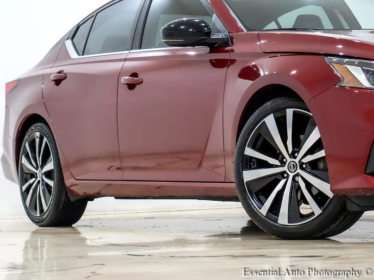 2019 Nissan Altima 2.5 SR photo 4
