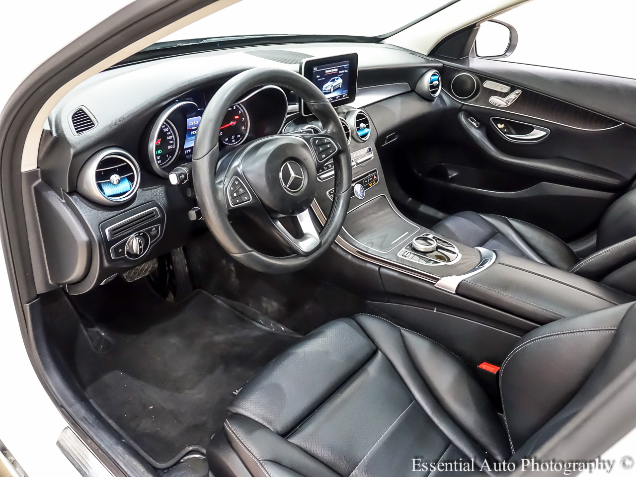 2017 Mercedes Benz C 300 4MATIC Sedan photo 14