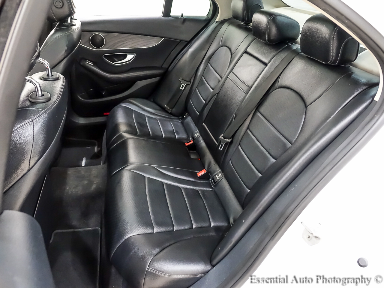 2017 Mercedes Benz C 300 4MATIC Sedan photo 16
