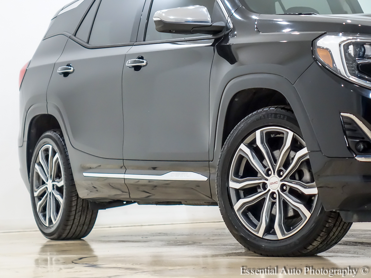 2018 Gmc Terrain Denali photo 2