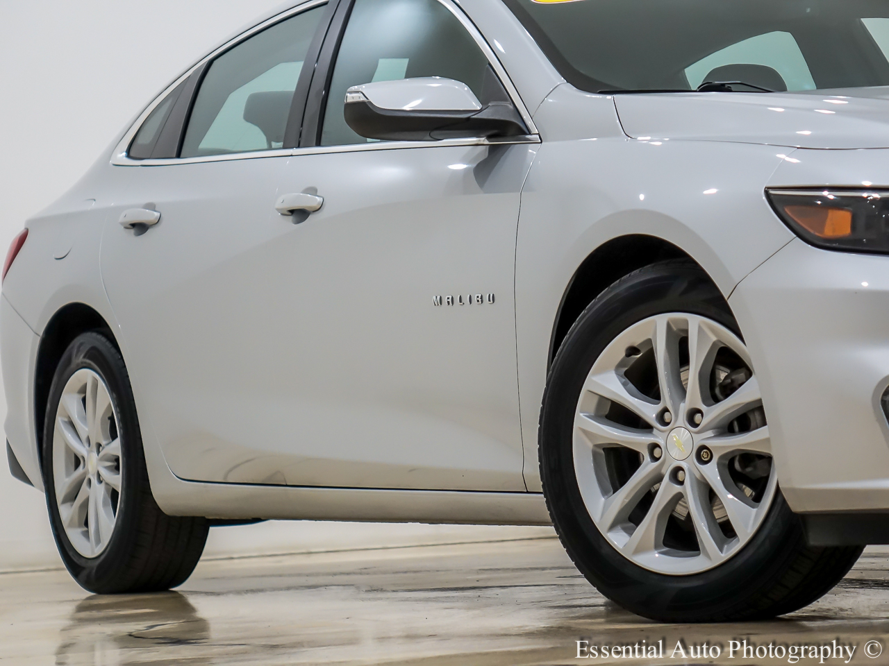 2018 Chevrolet Malibu 1LT photo 3