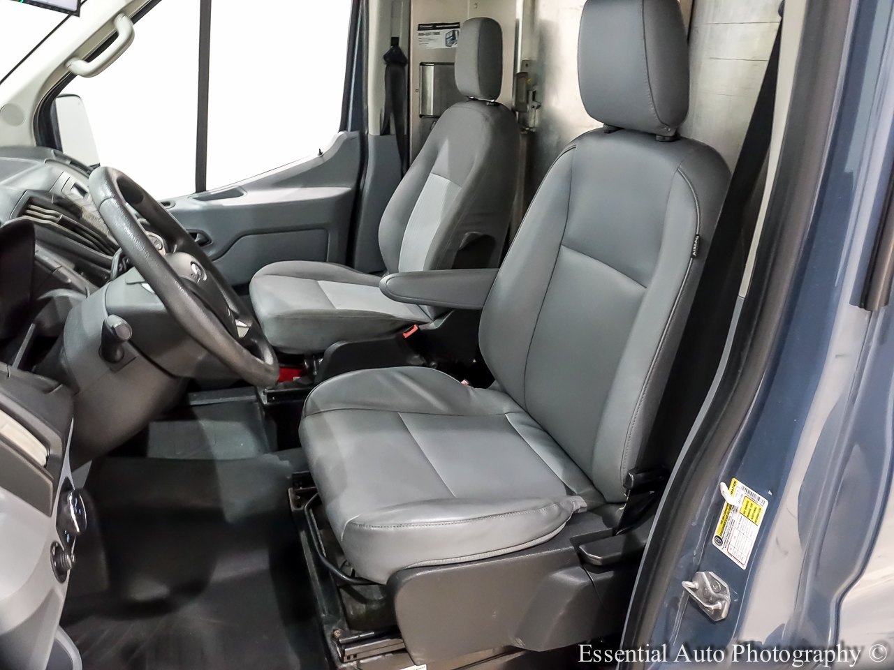 2019 Ford Transit Van photo 3