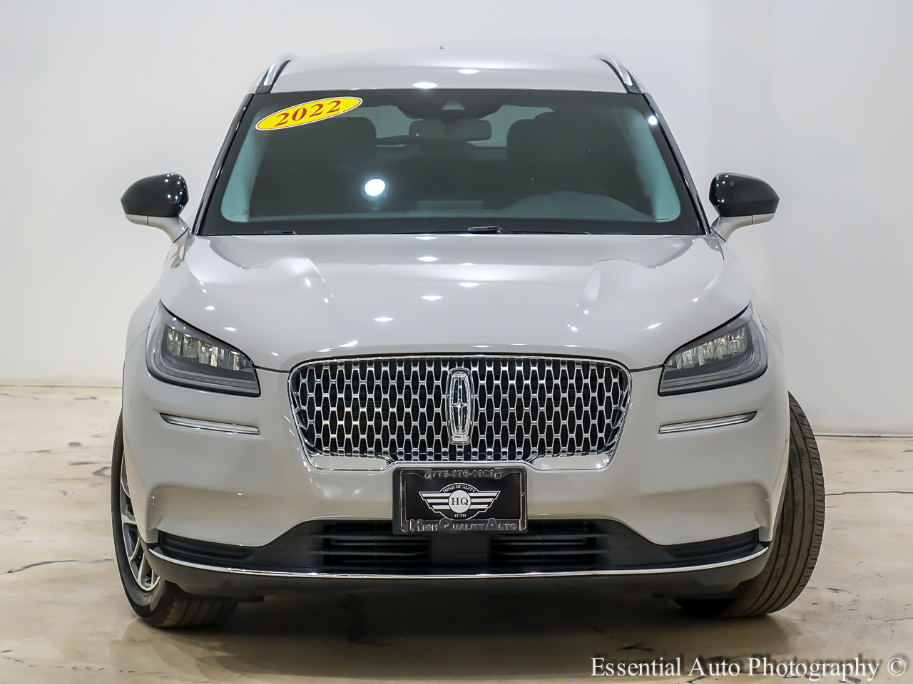 2022 Lincoln Corsair Standard photo 2