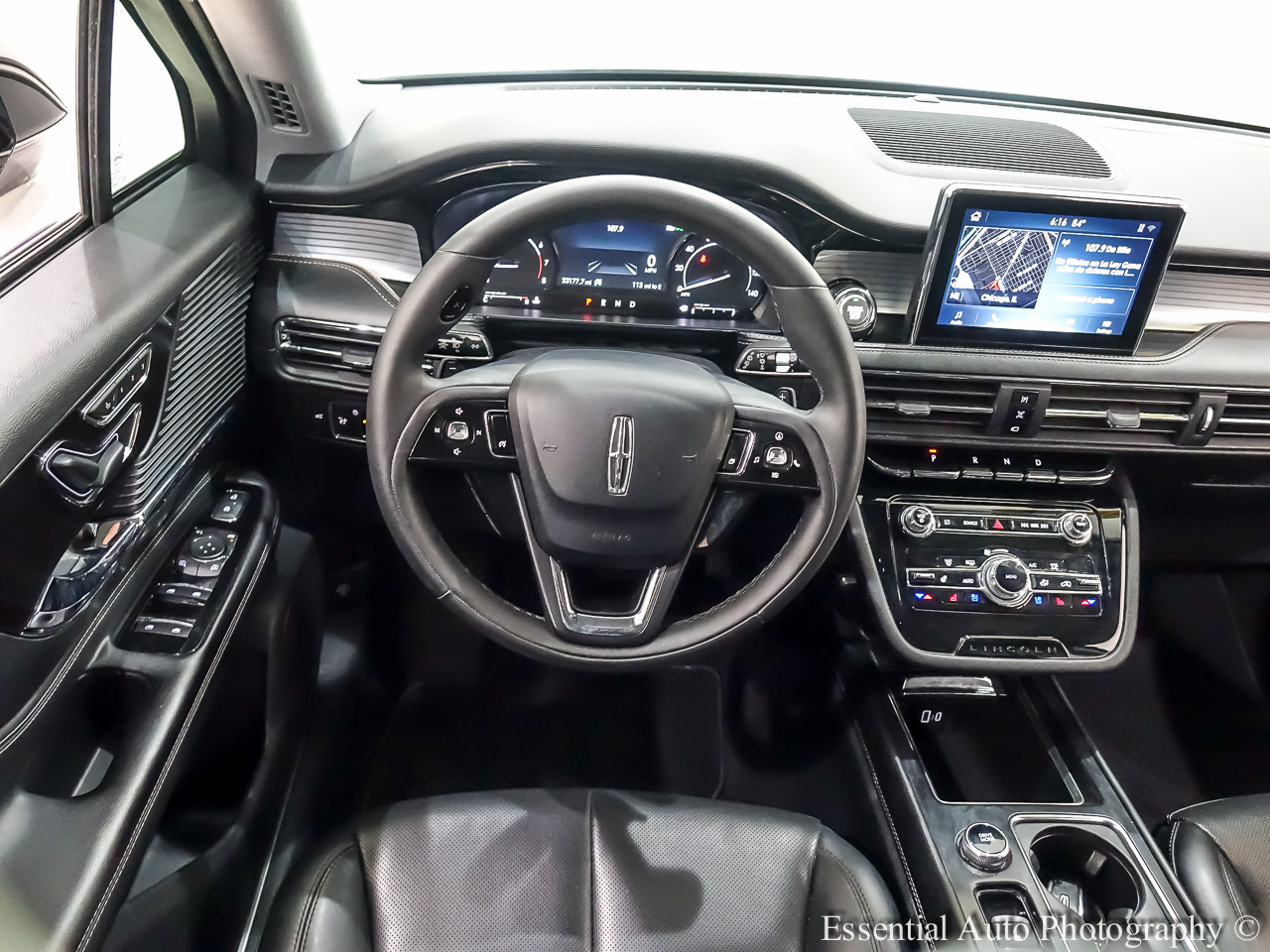 2022 Lincoln Corsair Standard photo 14