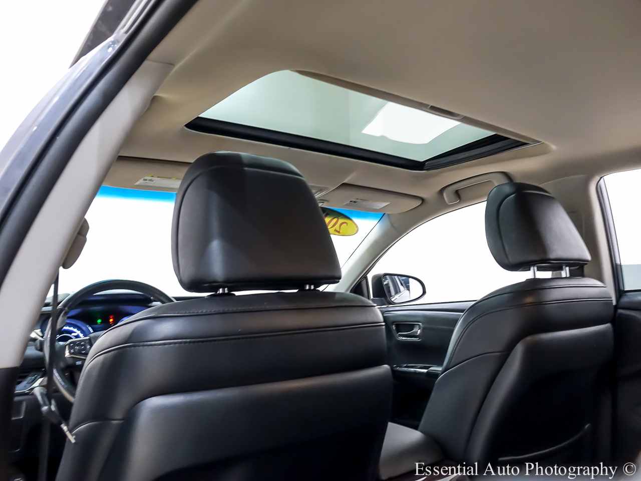 2014 Toyota Avalon Hybrid XLE Touring photo 15
