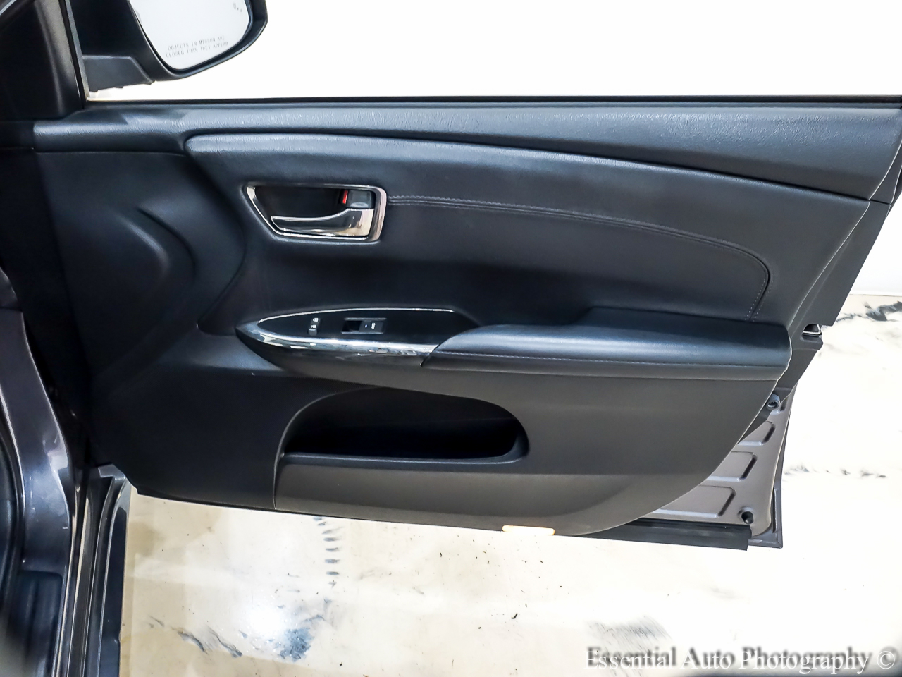 2014 Toyota Avalon Hybrid XLE Touring photo 27
