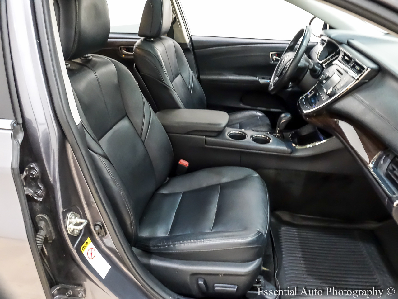 2014 Toyota Avalon Hybrid XLE Touring photo 28
