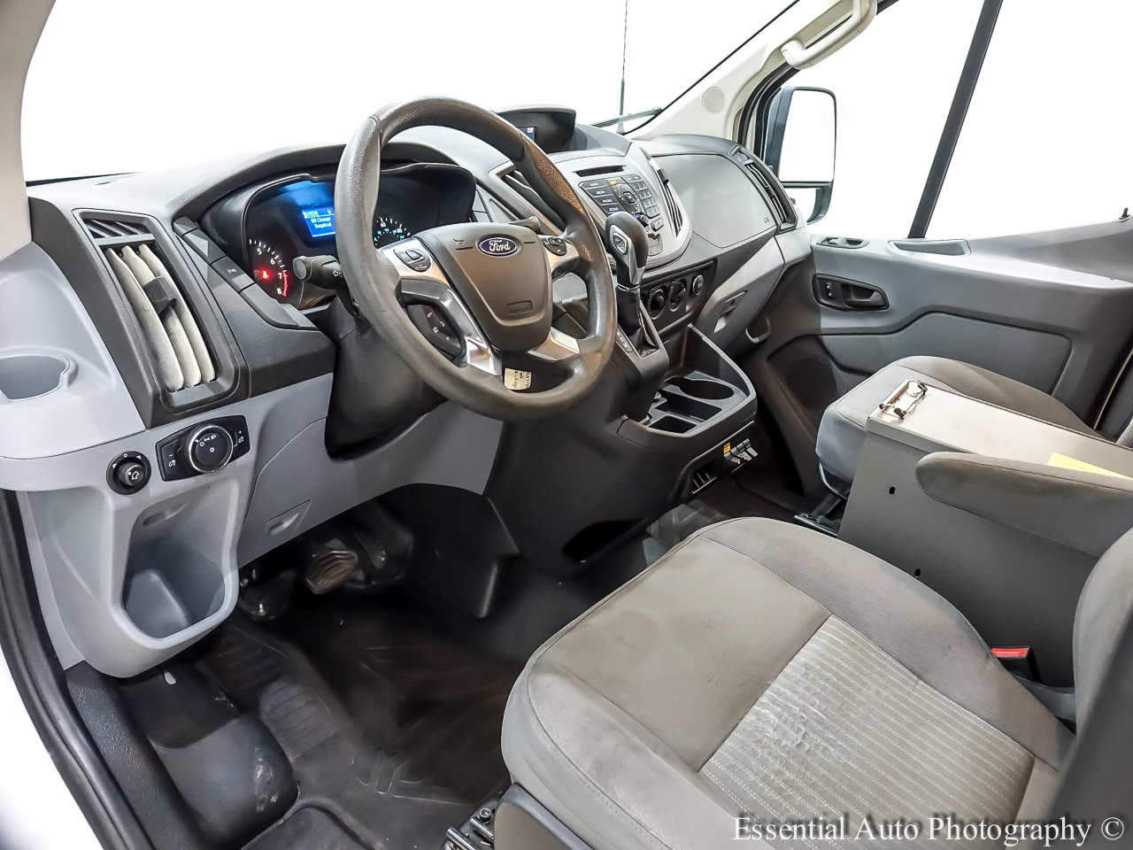 Ford Transit 250 Van Low Roof w/Sliding Pass. 148-in. WB 2019 Ford Transit 250 Van Low Roof w/Sliding Pass. 148-in. WB 2019