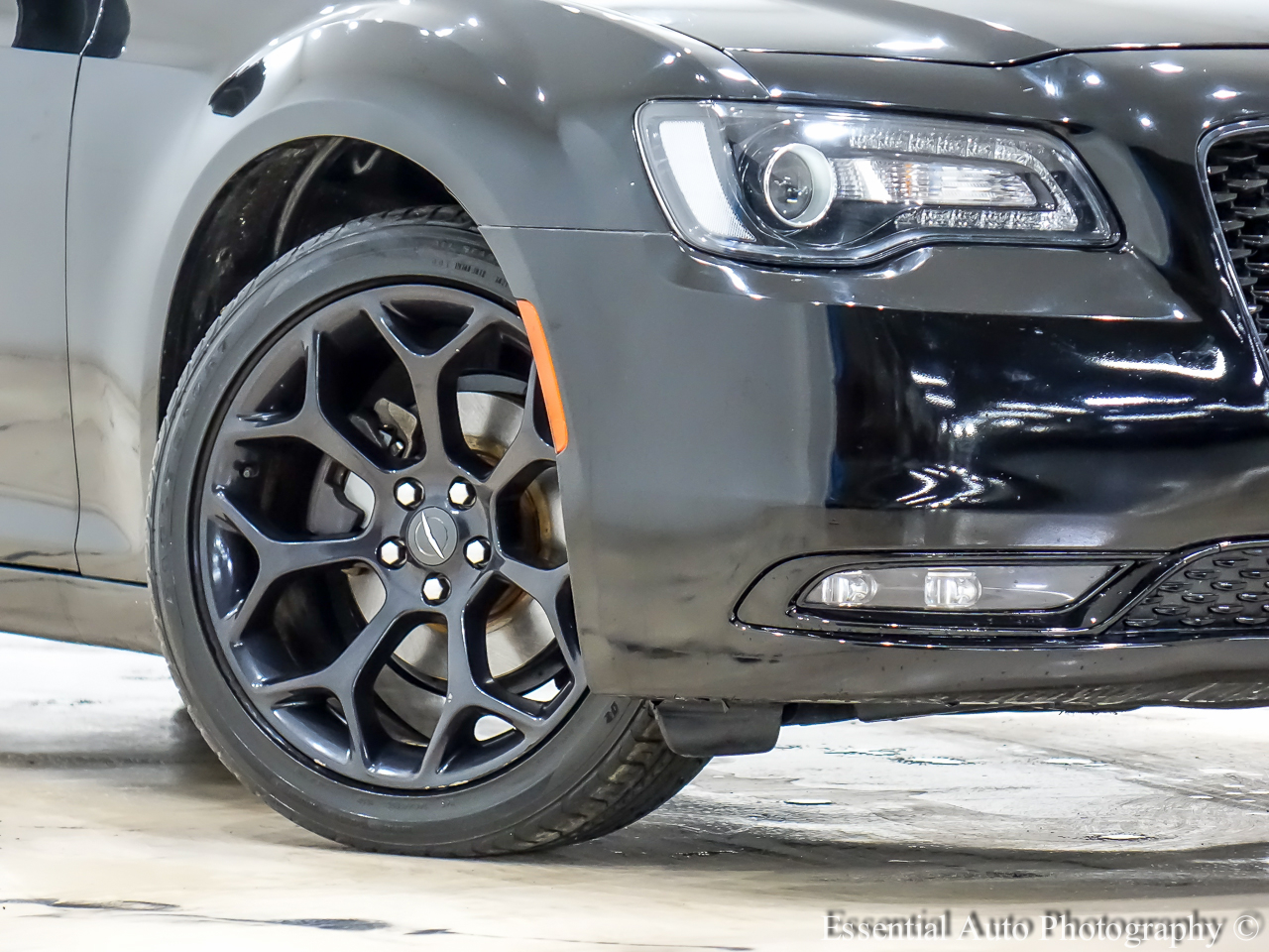 2019 Chrysler 300 S photo 3