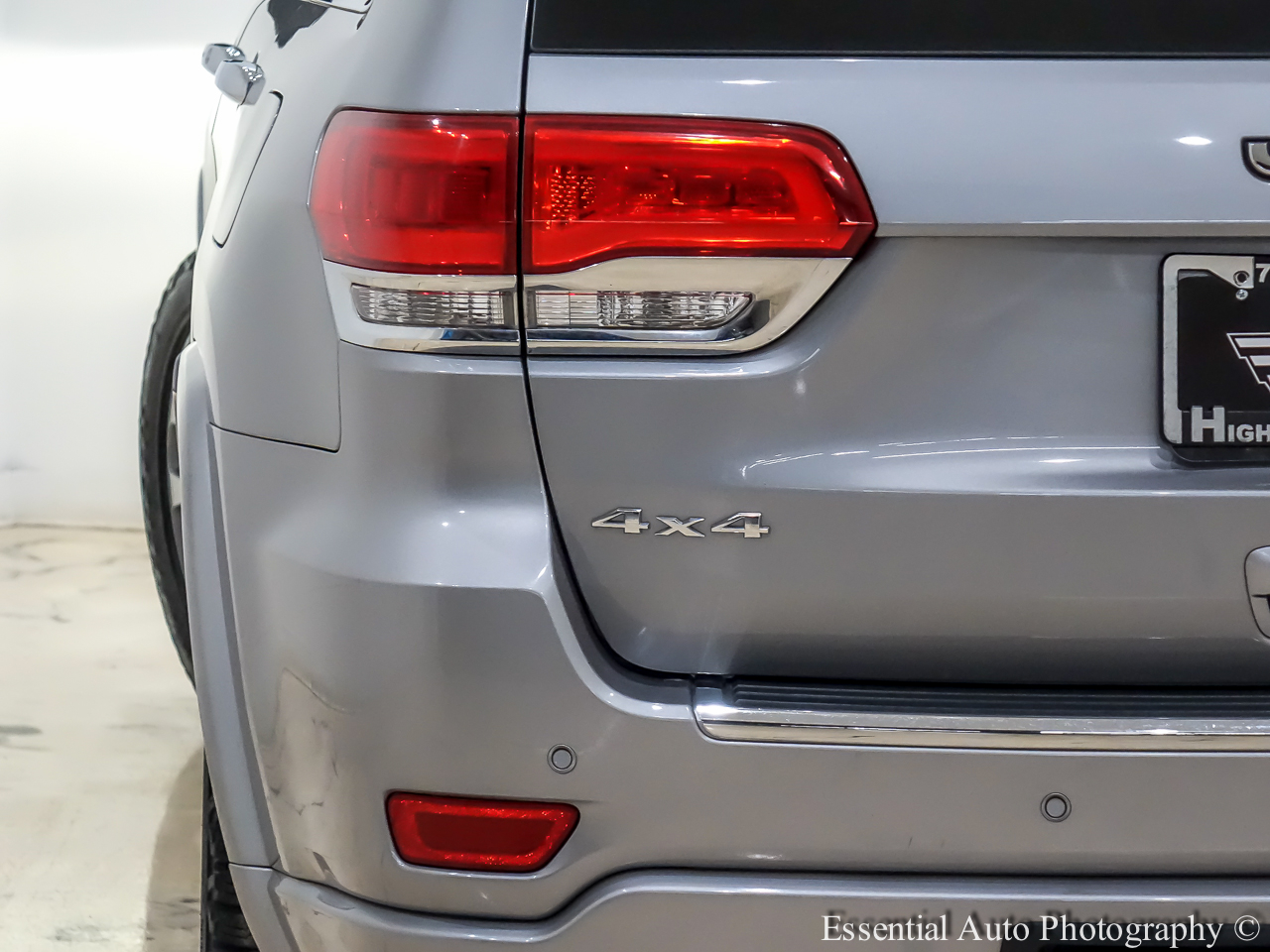 Jeep Grand Cherokee Overland 4WD 2018 Jeep Grand Cherokee Overland 4WD 2018