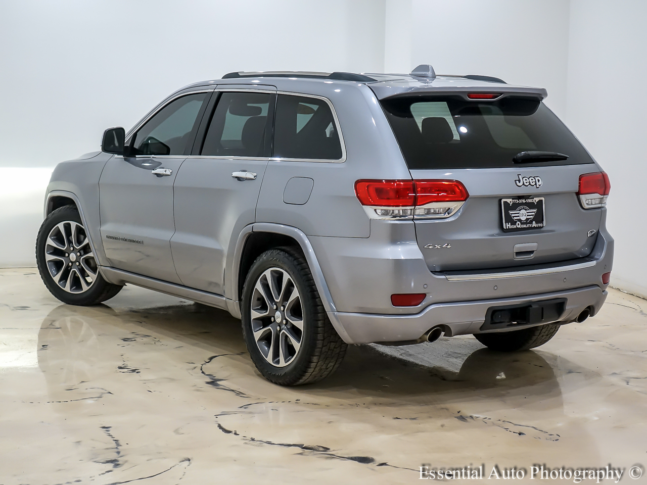 Jeep Grand Cherokee Overland 4WD 2018 Jeep Grand Cherokee Overland 4WD 2018