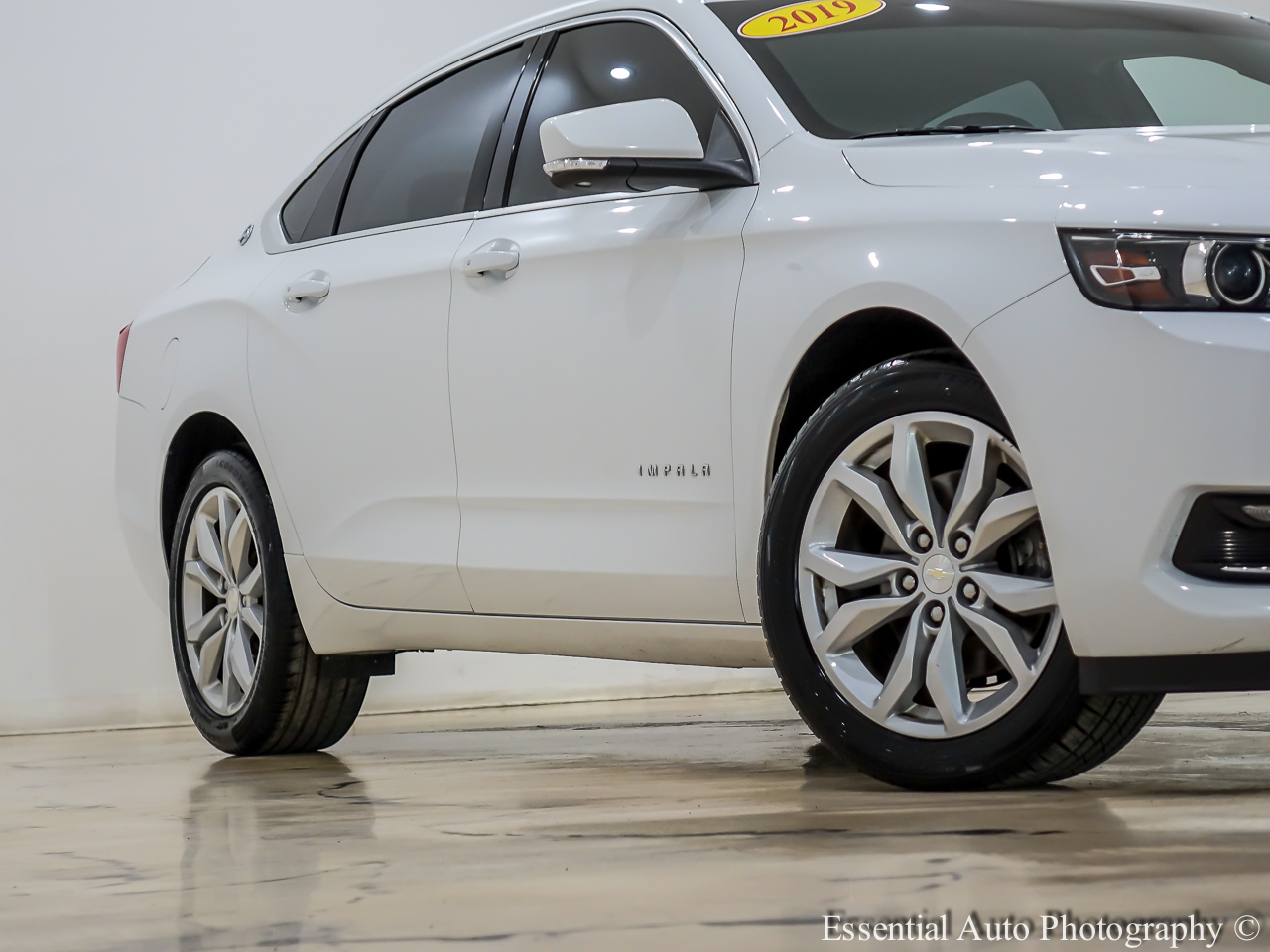 2019 Chevrolet Impala 1LT photo 3