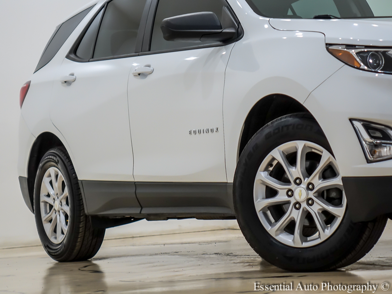 2020 Chevrolet Equinox LS photo 4