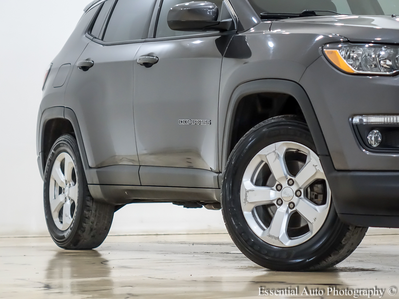 2018 Jeep Compass Latitude photo 3