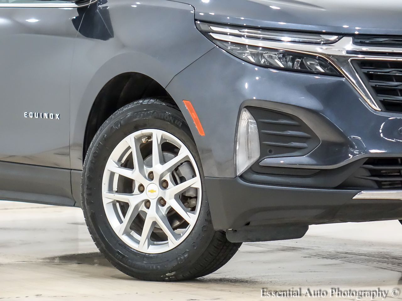 2022 Chevrolet Equinox LT photo 2