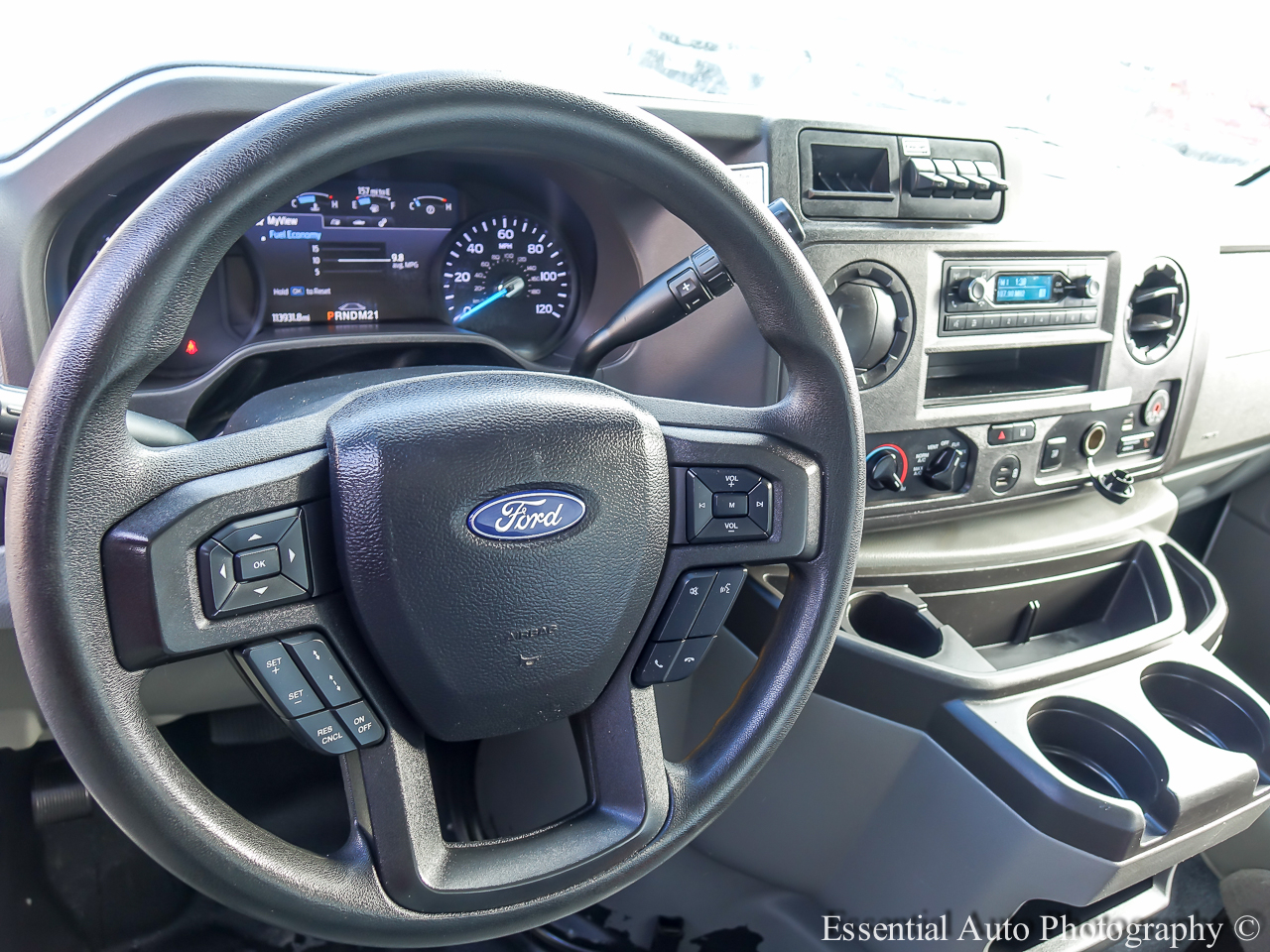 Ford Econoline E-350 Super Duty 2022