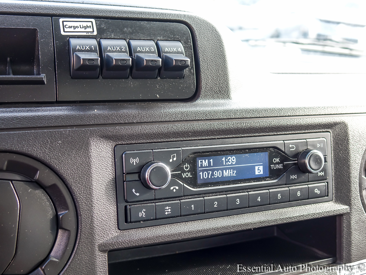 Ford Econoline E-350 Super Duty 2022