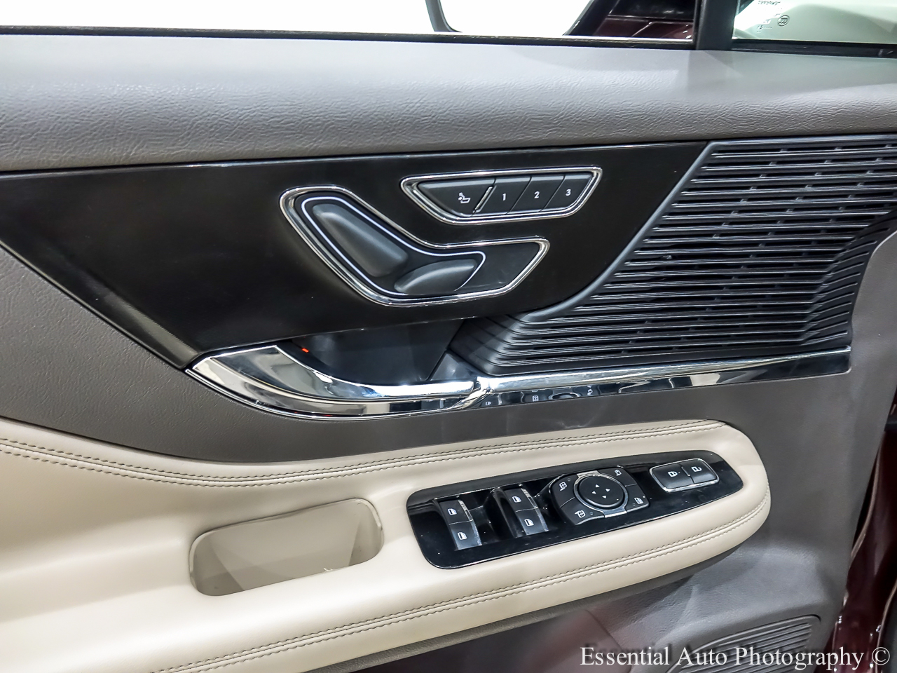 Lincoln Corsair Base AWD 2021