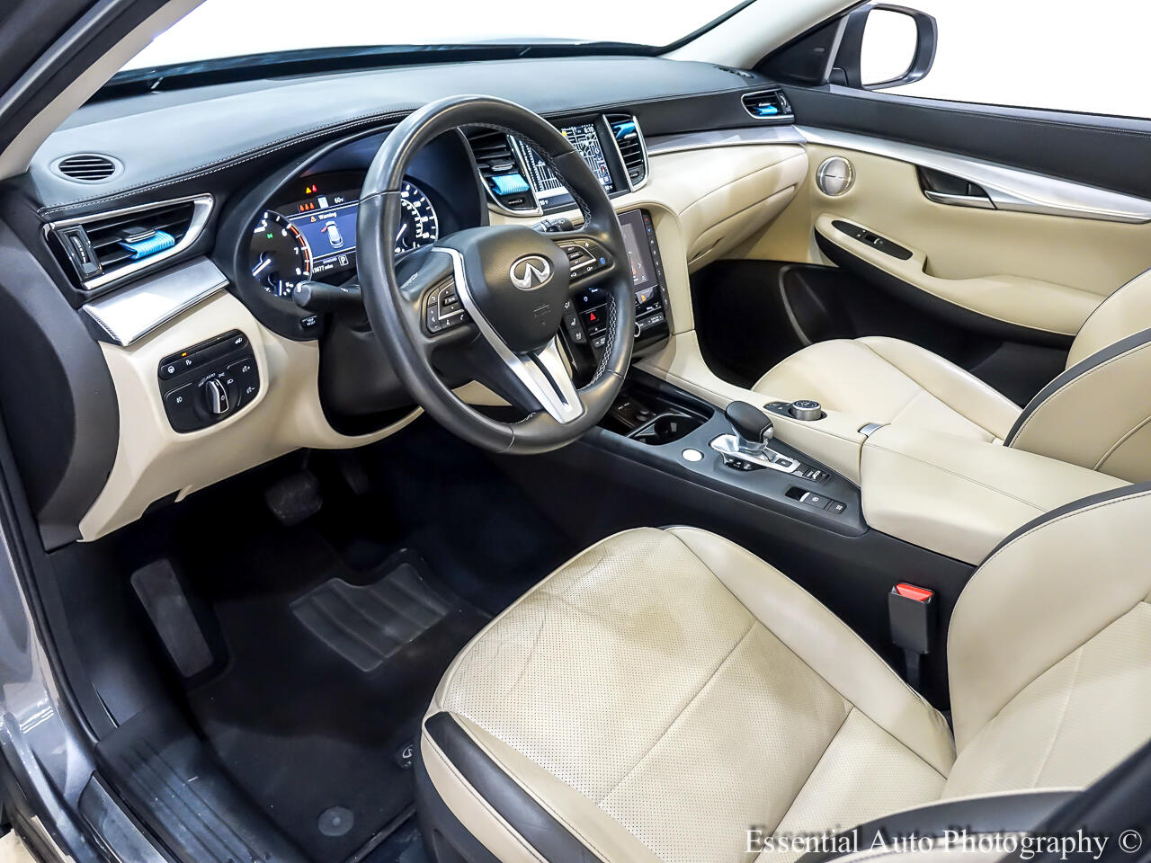 Infiniti QX50 ESSENTIAL AWD 2022