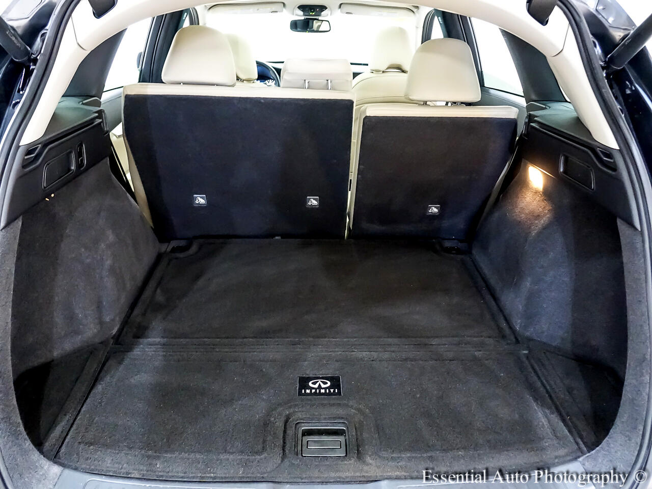 Infiniti QX50 ESSENTIAL AWD 2022