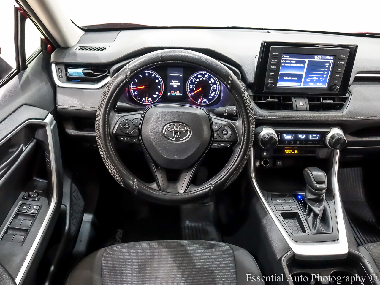 Toyota RAV4 LE 2019