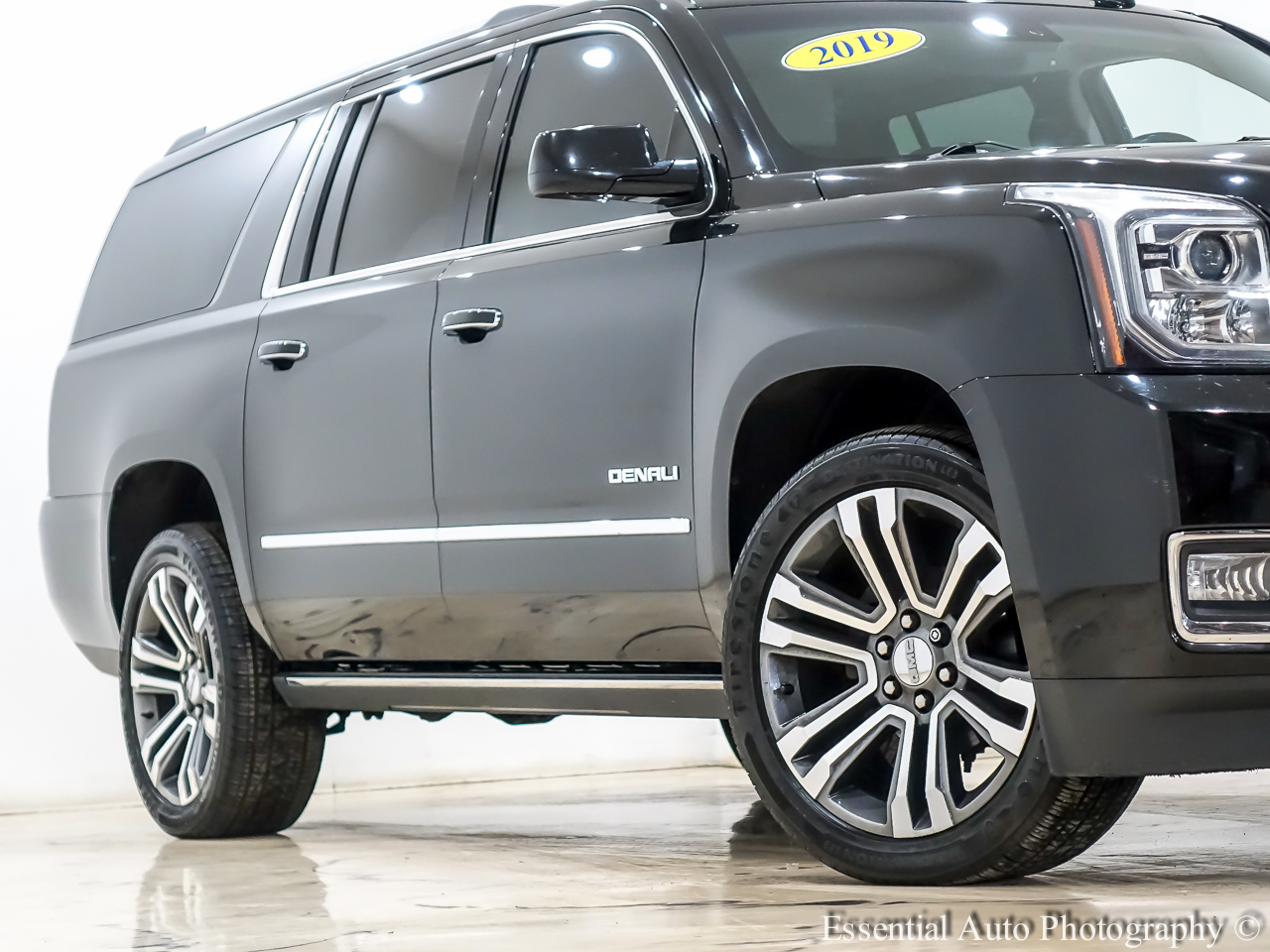 GMC Yukon XL Denali 4WD 2019