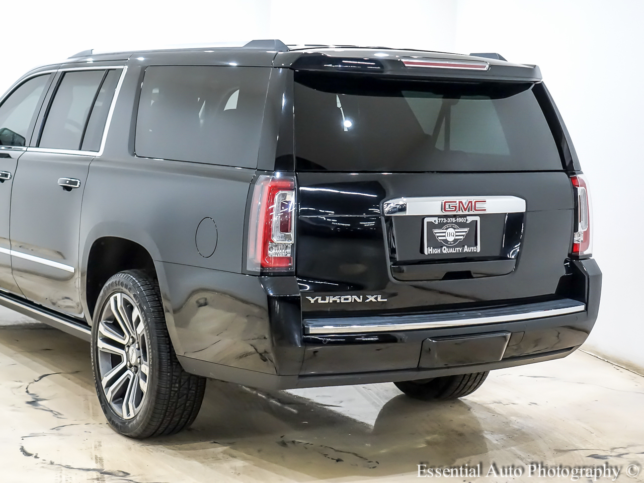 GMC Yukon XL Denali 4WD 2019