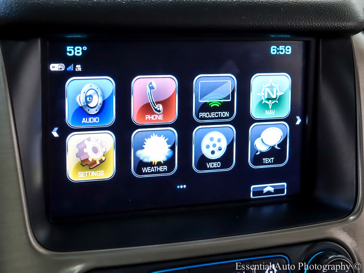 GMC Yukon XL Denali 4WD 2019