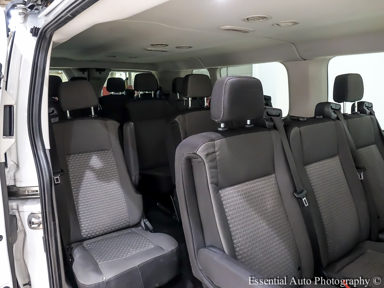 Ford Transit 350 Wagon Low Roof XL w/Sliding Pass. 148-in. WB 2021