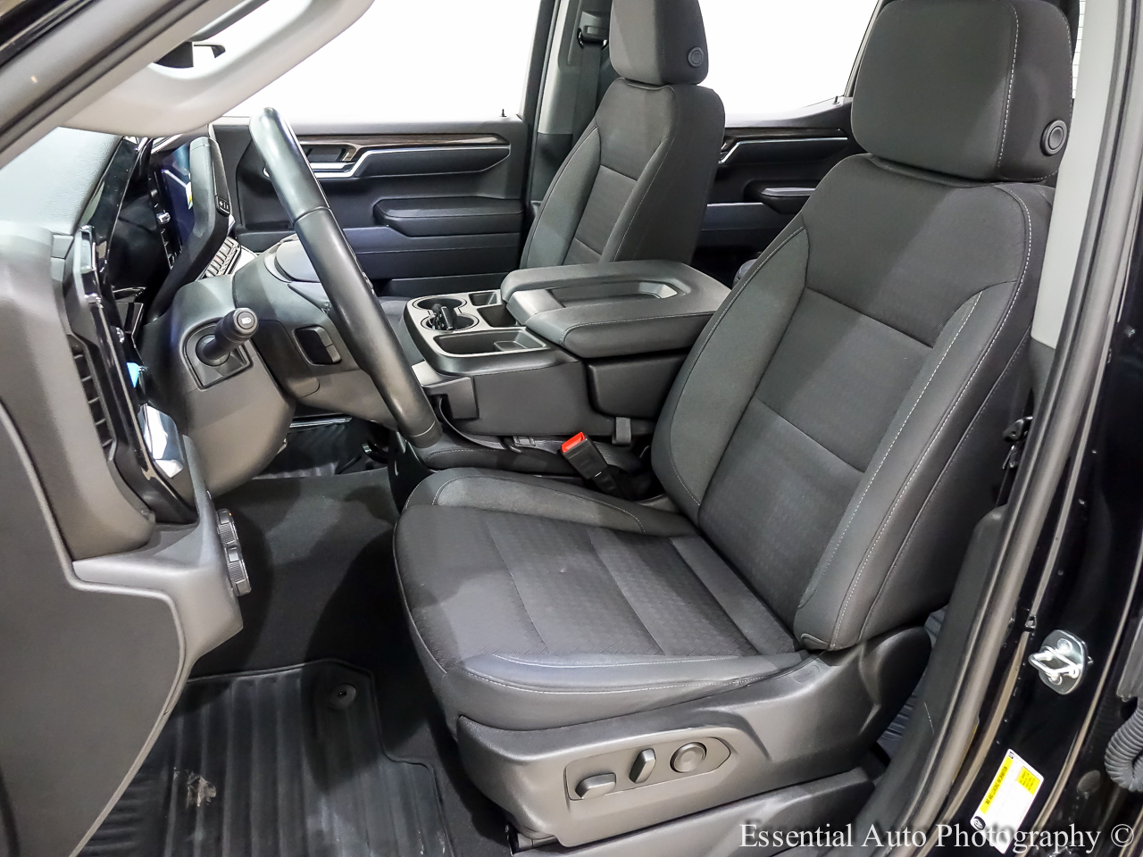 Chevrolet Silverado 1500 LT-L Crew Cab 4WD 2023