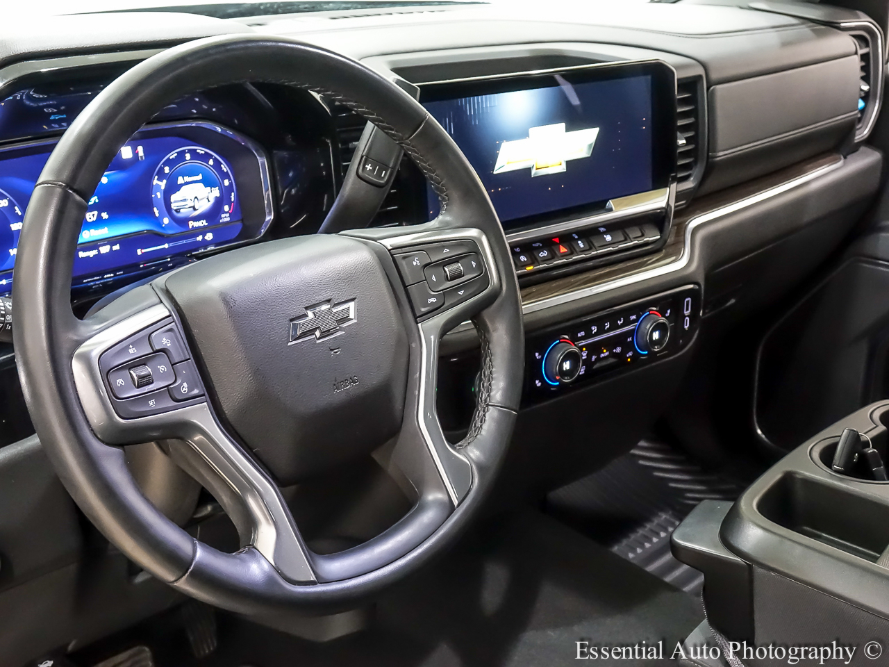 Chevrolet Silverado 1500 LT-L Crew Cab 4WD 2023