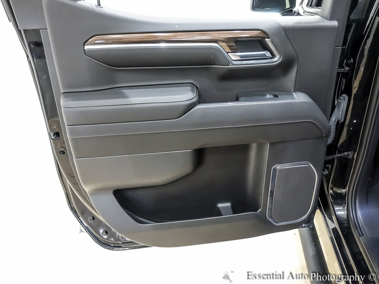 Chevrolet Silverado 1500 LT-L Crew Cab 4WD 2023