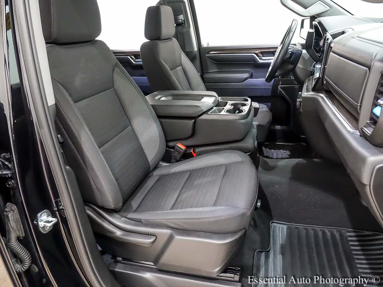 Chevrolet Silverado 1500 LT-L Crew Cab 4WD 2023